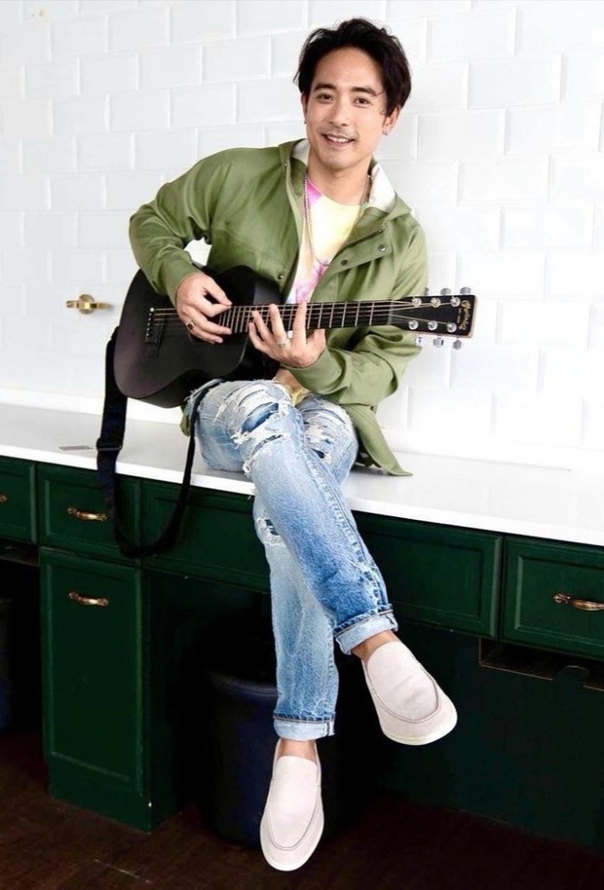 用拍剧收入投资做音乐,林德信三年心血打造单曲—《爱没有理由》