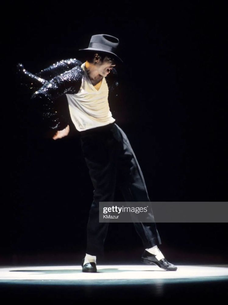 旧鞋子翻新的秘诀5块钱的白袜子