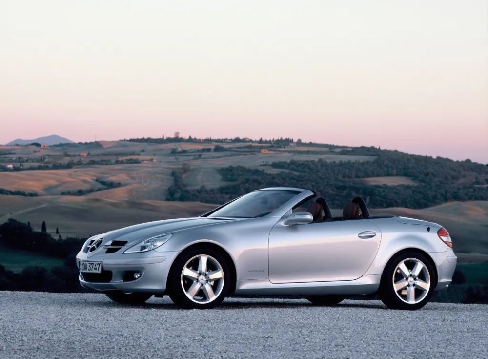 人气小跑发展之路第二代mercedesslkr171