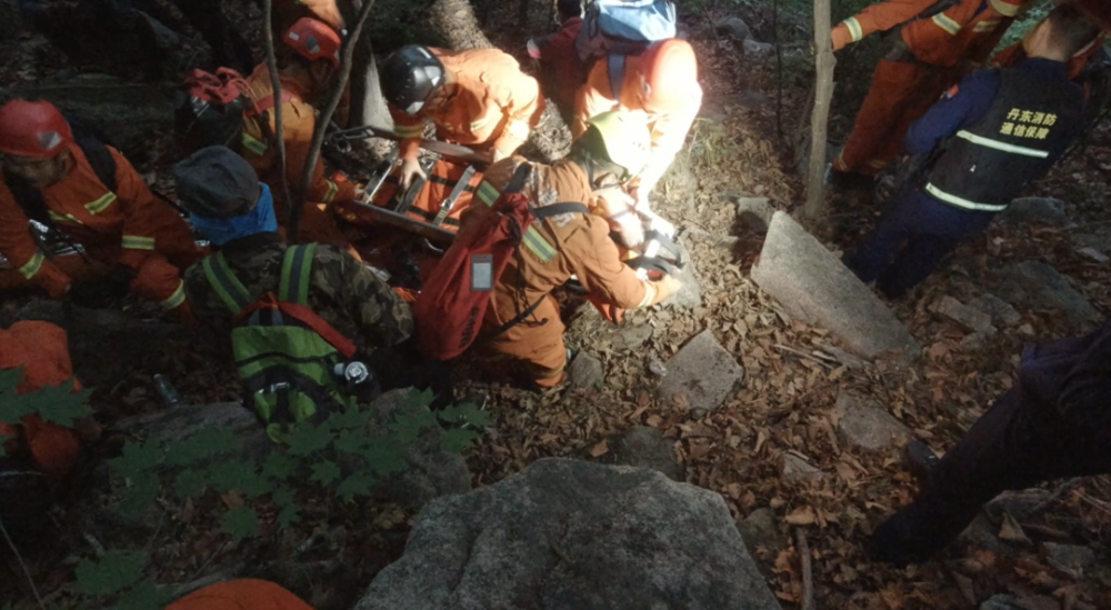 神了辽宁消防员同一救援线路上找回六年前丢失的钱包