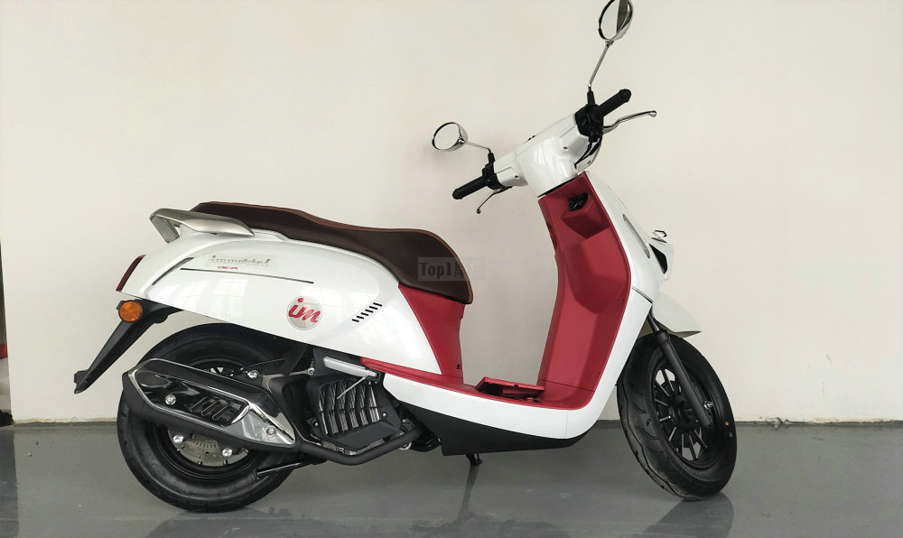 高颜值小资范 日常通勤代步利器 qjmotor壹米150到店实拍_腾讯新闻