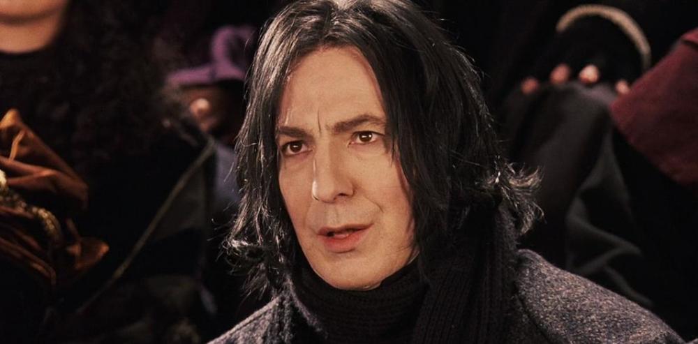 4,被点燃袍子的斯内普被秋·张看到自己如此丢脸的一面,而且女神身边