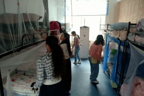 常德桃花源一中组织开展学生违规物品清查工作