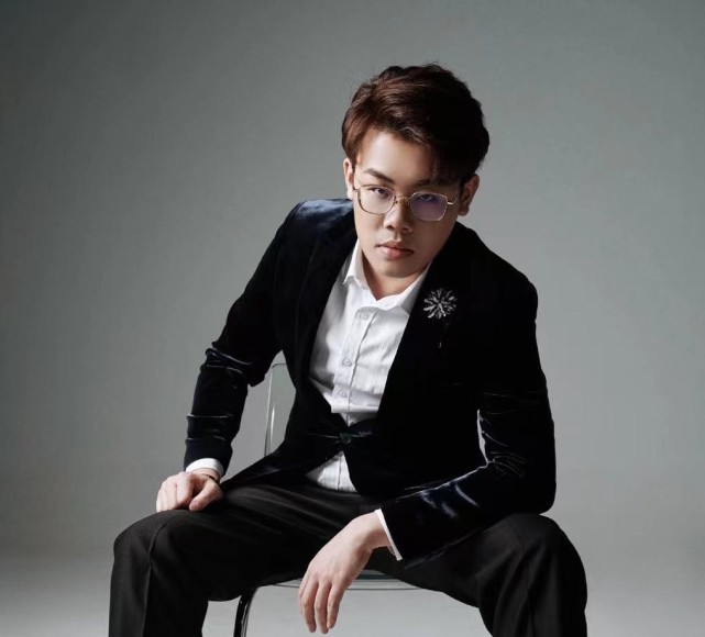 kpl退役选手有多惨?阿泰爆料老帅现状:ag就给他5000块一个月