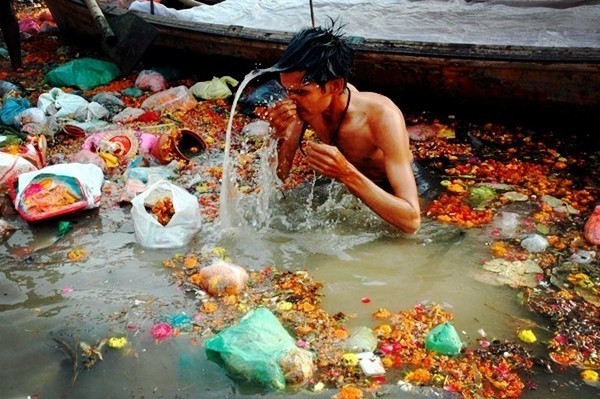 印度恒河水照片图片