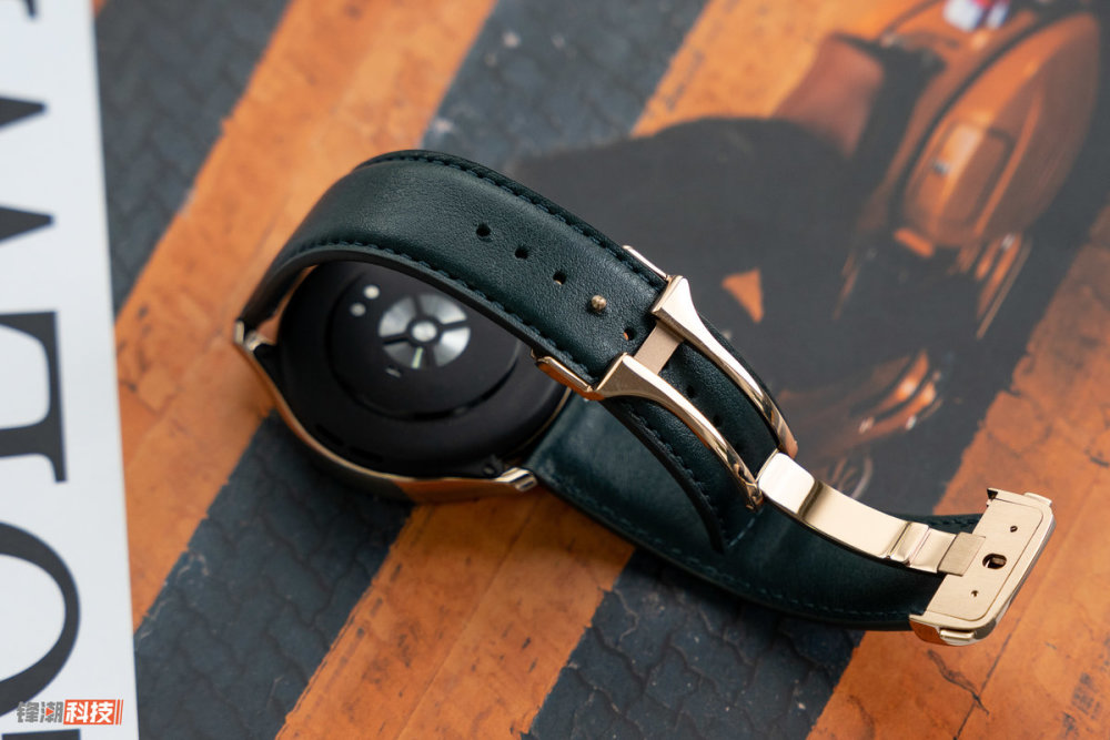 智能与质感融于一体onepluswatch钴合金限定版图赏