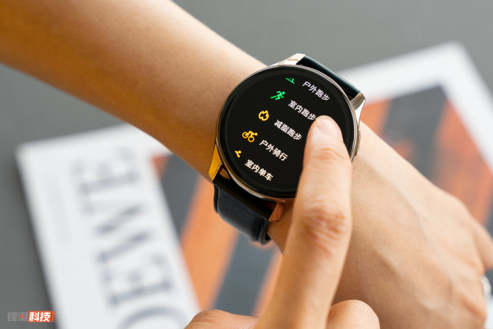 智能与质感融于一体onepluswatch钴合金限定版图赏