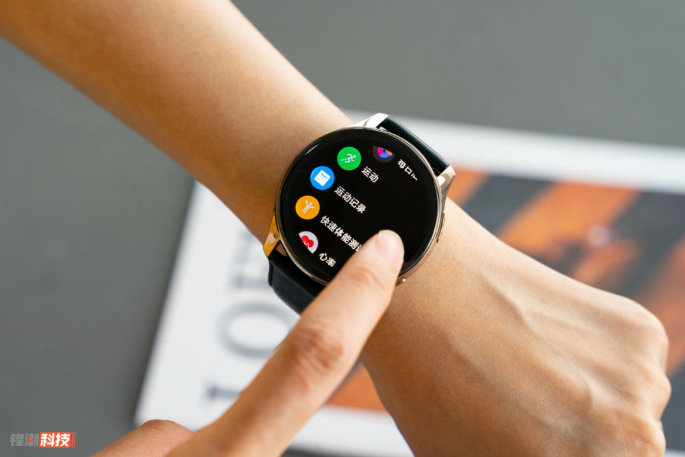 智能与质感融于一体onepluswatch钴合金限定版图赏