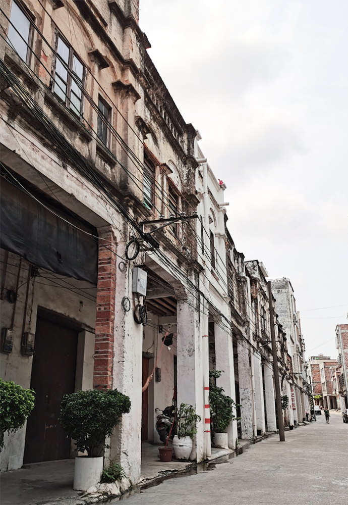 说到古镇安铺的美食,在廉江的"饕客"心中,骑楼是必选的"打卡点".