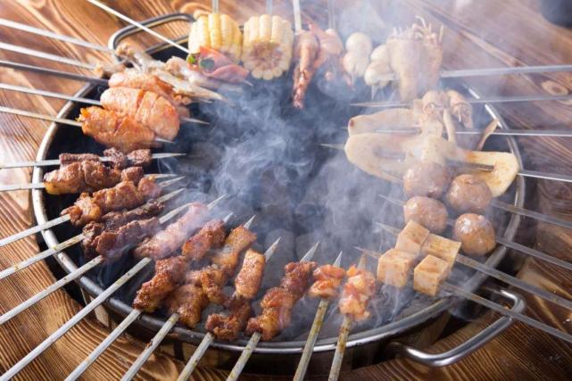 为什么有些人天天喝酒吃肉,也没有慢性病还长寿?专家说出实情