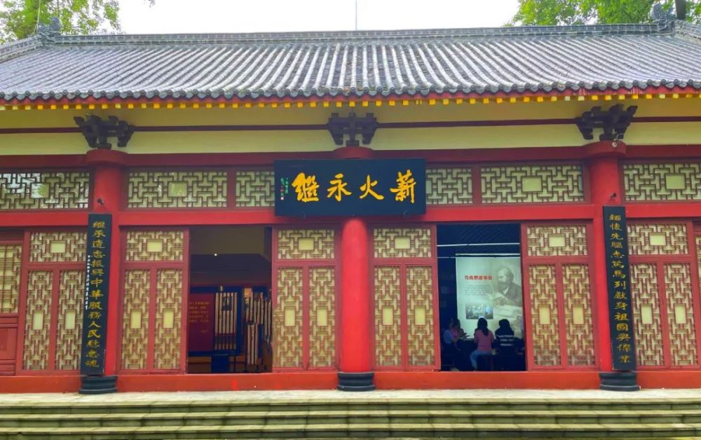 走进王右木纪念馆百年初心地薪火永相传