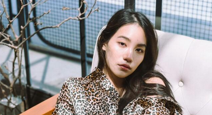 娜诺和kittychicha都闪着黑光