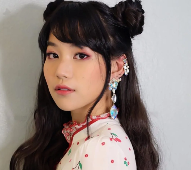 《禁忌女孩》,人如其名,由琪洽·安玛达雅固诠释的地狱之女娜诺,对于