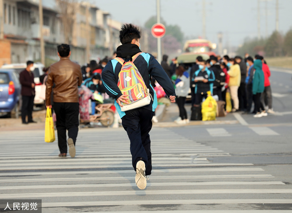 中国劳动人口下降_官方文件显示:中国劳动力在五年内将减少3500万,增加养老金