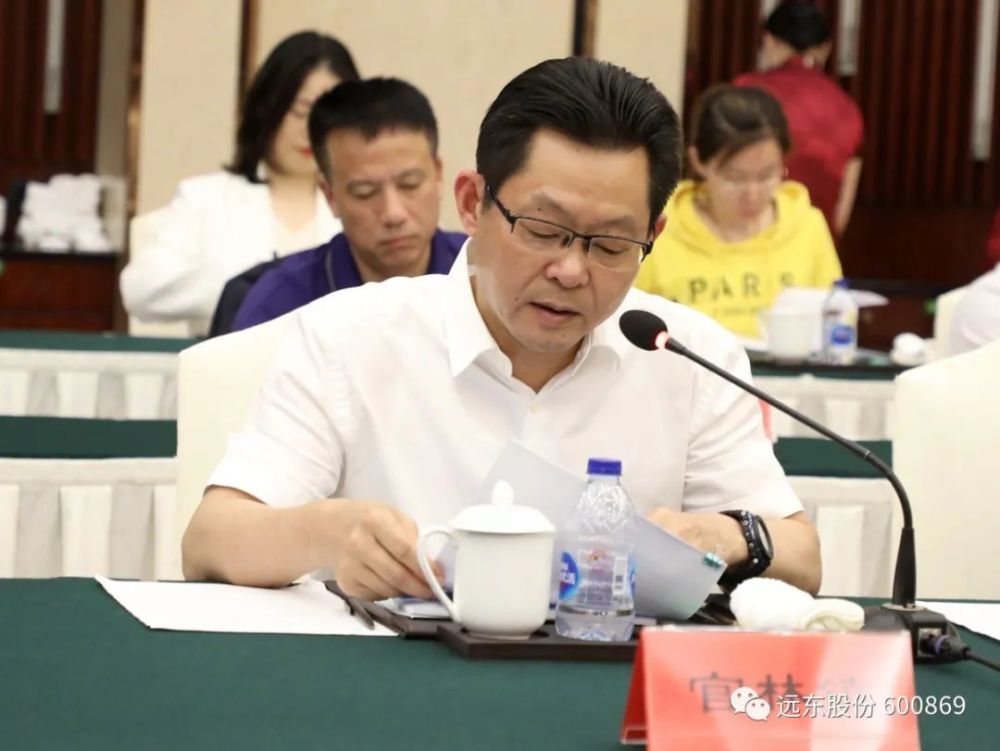 官林镇党委书记储鑫发言储鑫指出,电缆线缆企业要坚守实业,做强主业