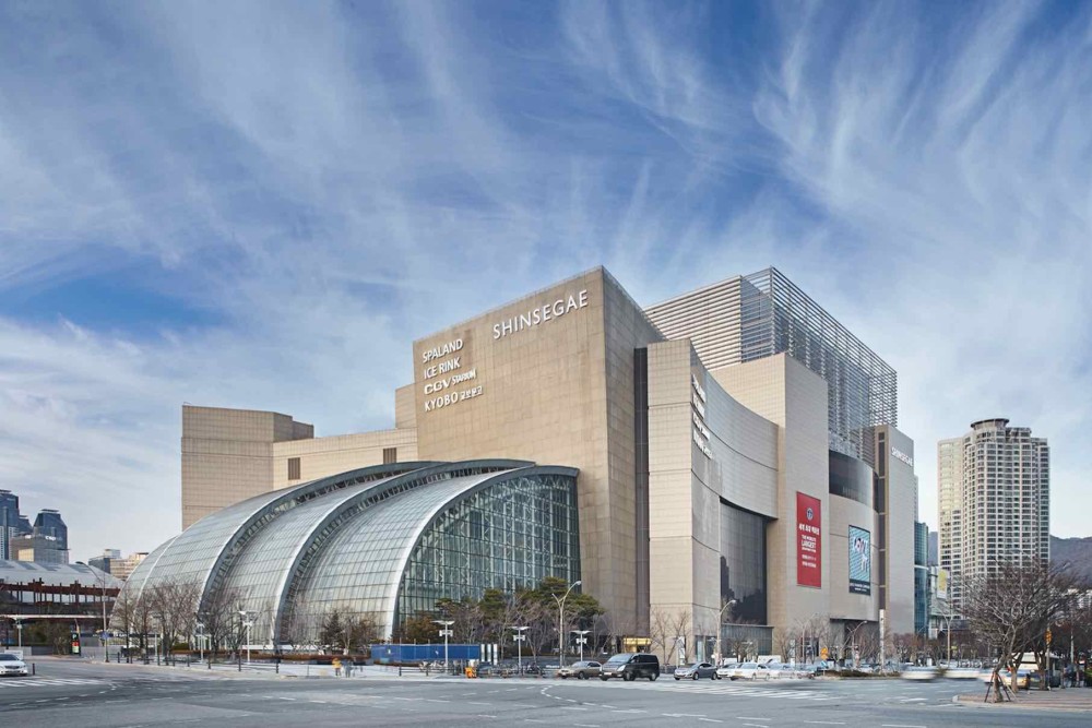 其实也可以叫做新世界百货中心城,因为这个旗舰店不仅仅是韩国最大的