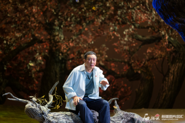 话剧金色的胡杨在京成功展演