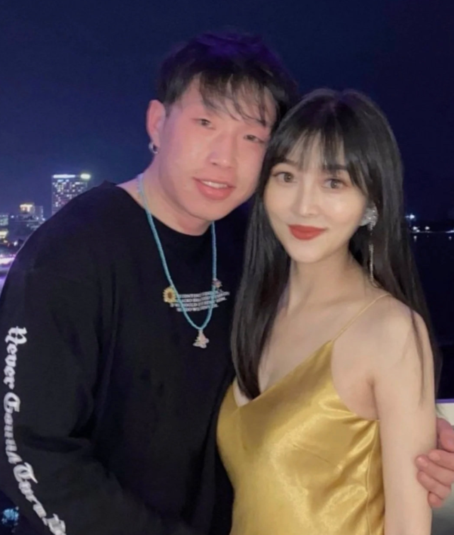 祝老婆单身德云社烧饼送520礼物翻车本尊吃没文化的亏了