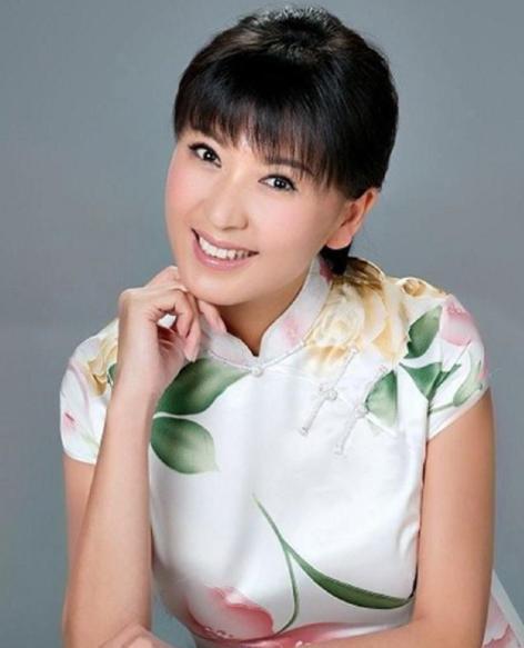 二人转女王闫学晶,为富商丈夫高龄生子,孩子机灵又可