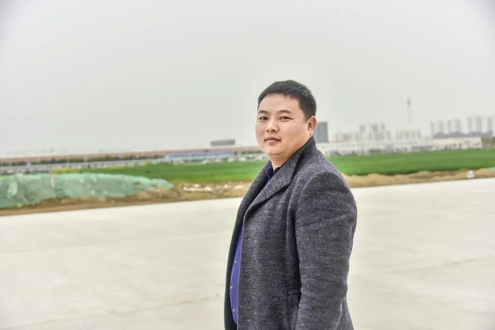 一地狗粮:爱妻狂魔韩豪与他的两个"老婆"