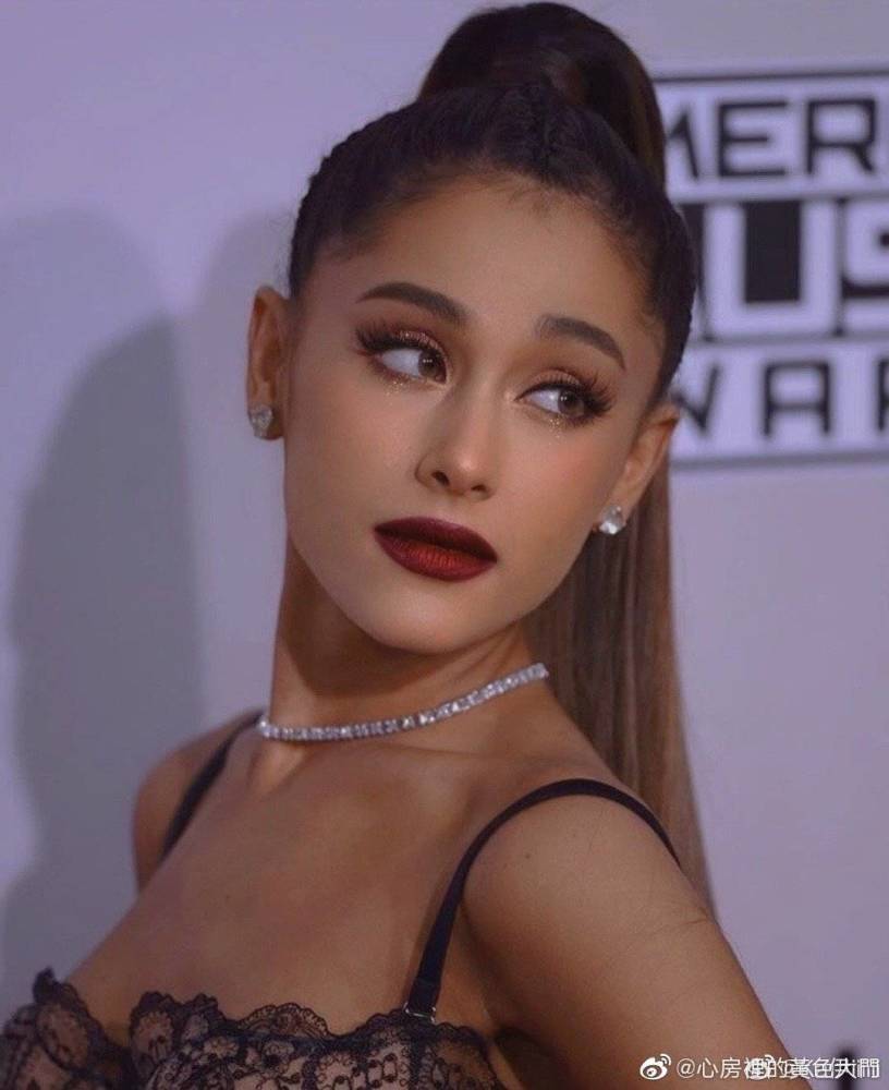 a妹ariana grande和男友dalton gomez于周末在老家蒙特西托举行了十分