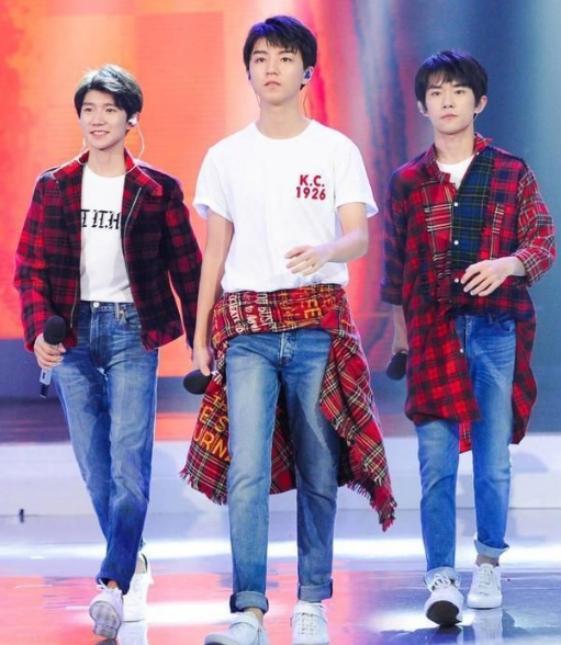 181宋亚轩和183黄子韬同框2cm成焦点到底谁说谎