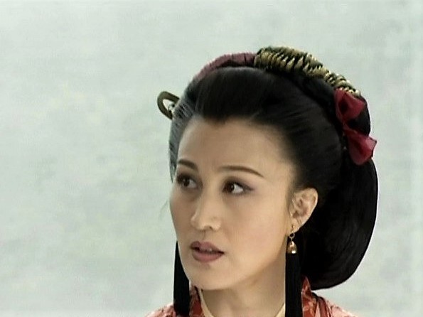 金庸笔下宁中则,和岳不群相比,令人佩服的地方在哪儿?