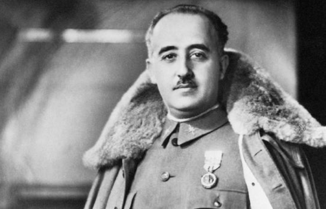 而这位属于那将军的手下莫拉回答说:第