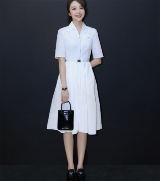 余霜一身波霸奶茶装露面粉丝都不敢认是不是又圆润了