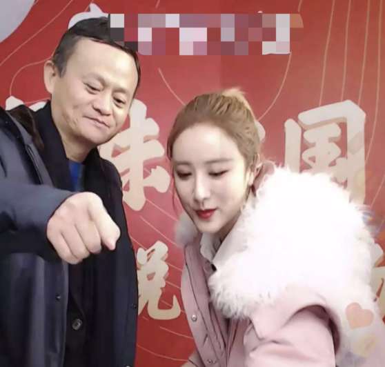 带货女王薇娅身价达90亿直播带货缔造摄像头里的商业帝国