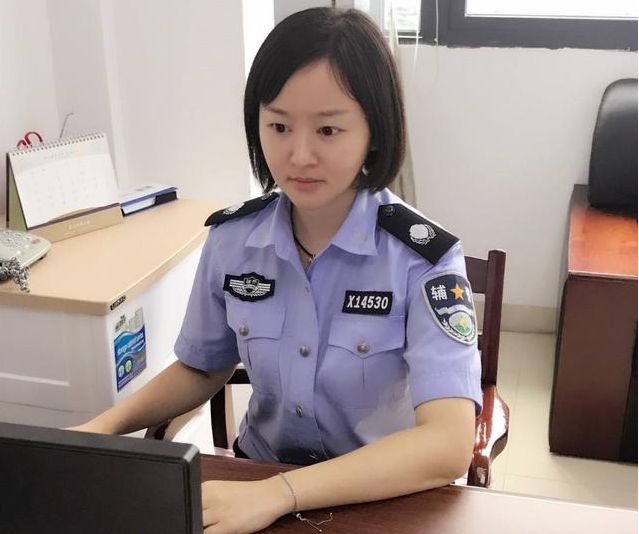 上海辅警制服图片