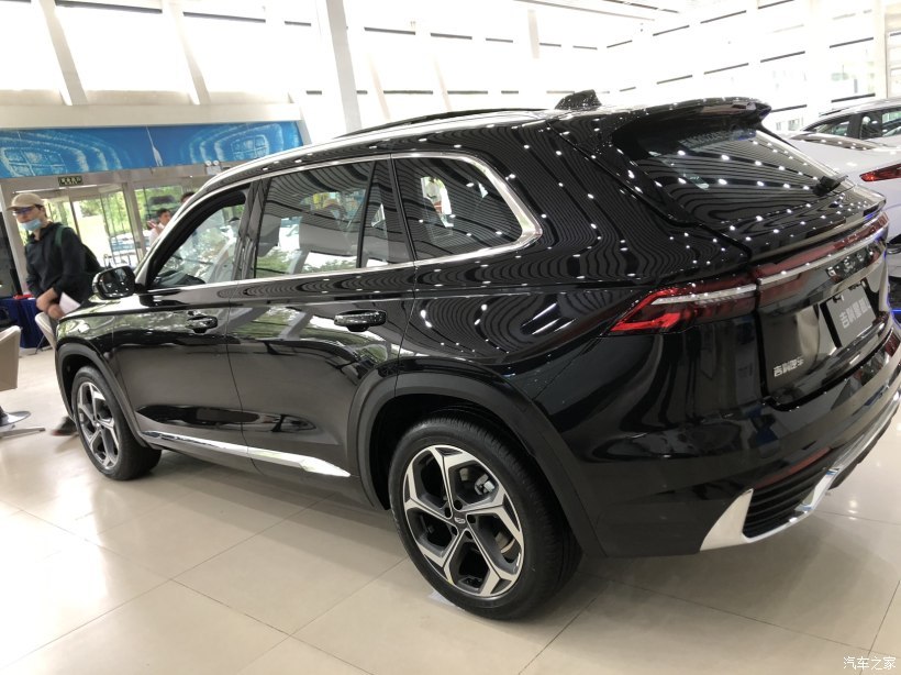 吉利版的沃尔沃xc90?星越l黑色实车进店