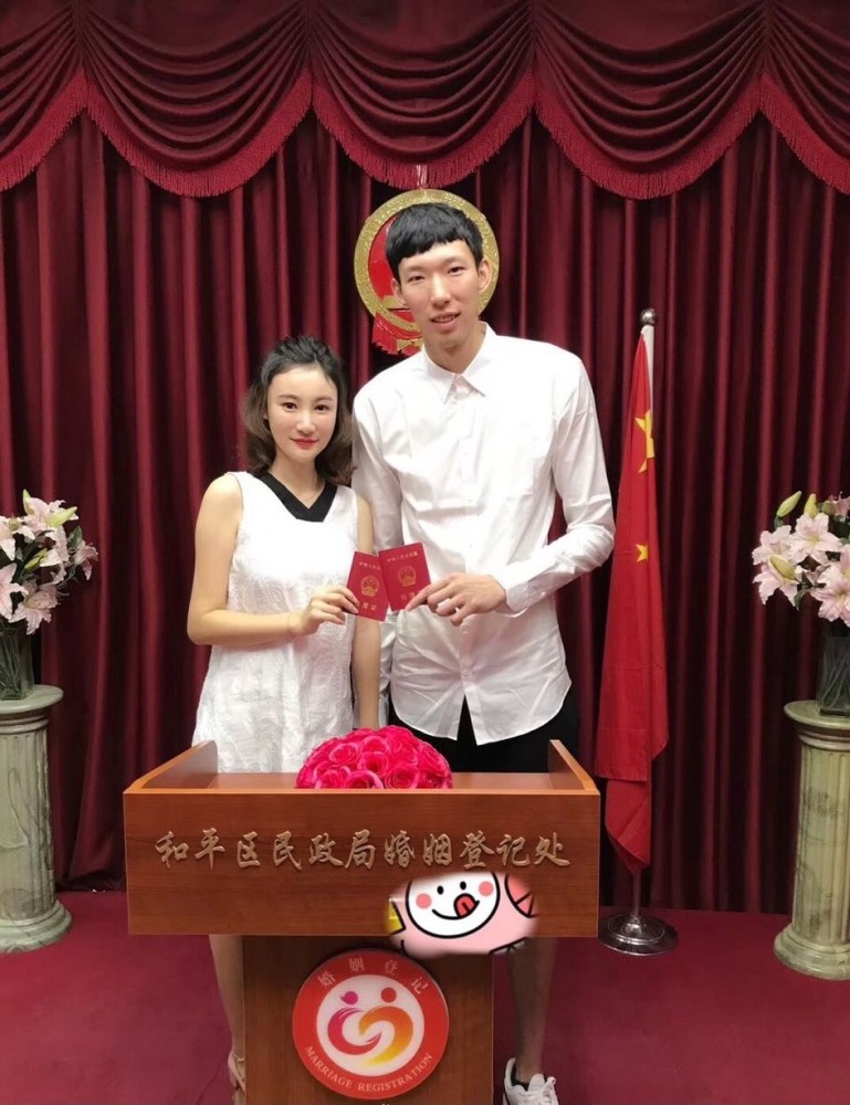 為母則剛!胡明軒媽媽怒懟網友,兒子女友被傳二婚 有孩子