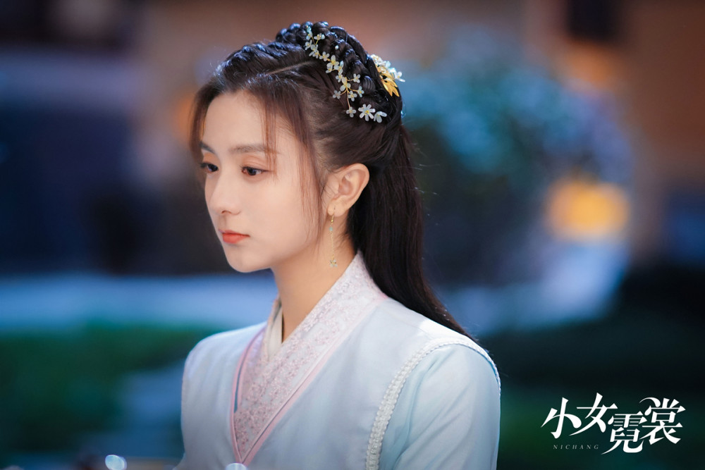 厉嘉琪小女霓裳收官霓裳成功晋升为女商