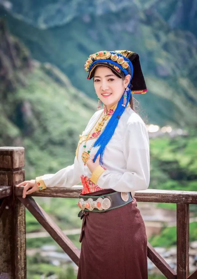 网红嘉绒姐姐阿娟怀二胎!