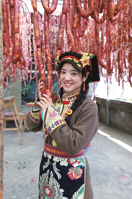 网红嘉绒姐姐阿娟怀二胎!