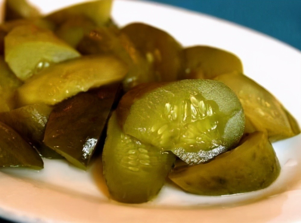 每年夏天妈妈都用这方法腌黄瓜30斤都不够特好吃嘎嘣脆