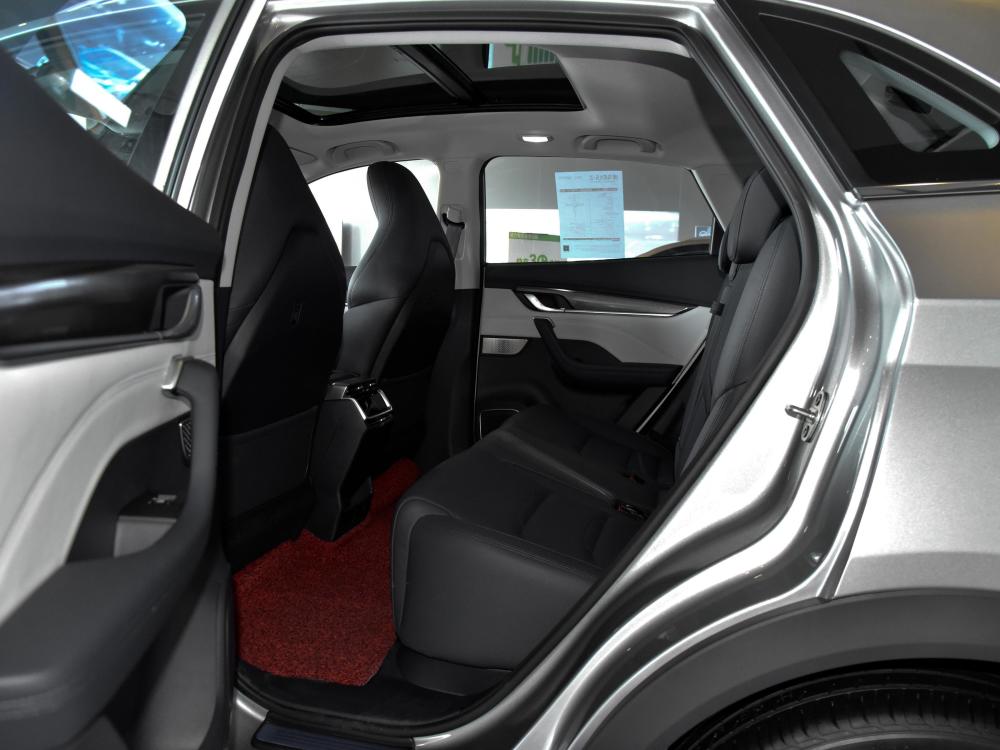 上绿牌的紧凑型suv,续航真实,价格实惠,实拍威马ex5_腾讯新闻