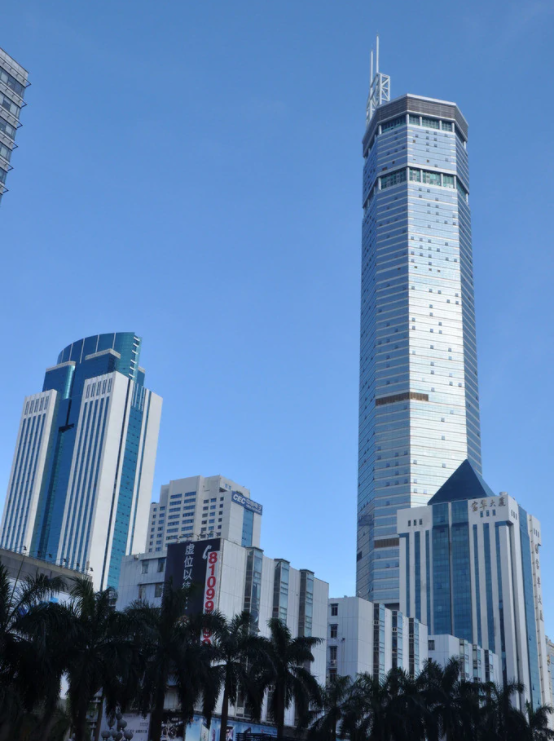 深圳79层高楼摇晃 此前预报称有6-7级大风 应急管理局:未发生地震
