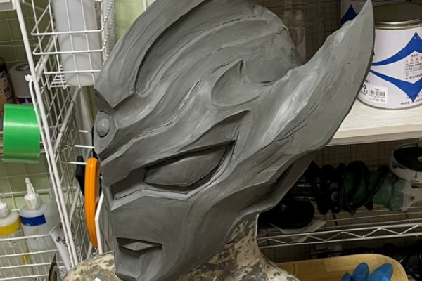 奥特曼自制版泰迦头部雕像面部形象帅气气质却酷似赛罗