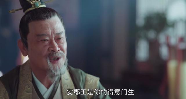 又不懂得处理这其中的关系,但是景阁老聪明啊,一方面让儿子和王爷好好