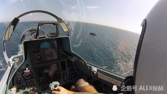 歼-16战斗机座舱为何有后视镜?f-35战斗机也有么