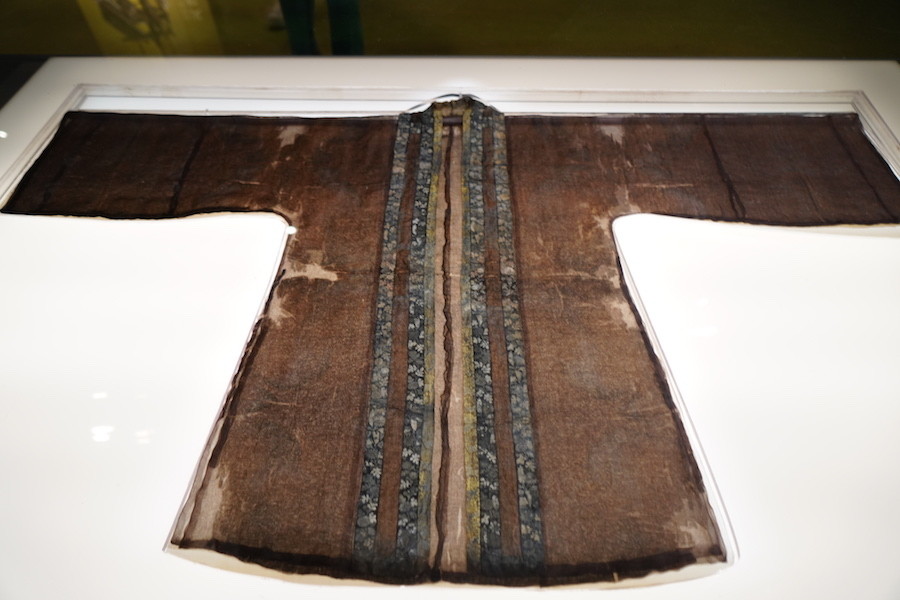 国际博物馆日秦俑彩绘慈禧龙袍如何修复看首博特展揭秘