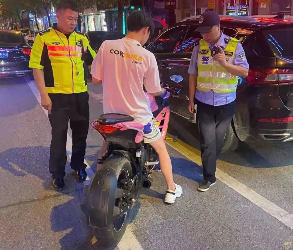 隆回这里鬼火少年深夜炸街,街坊苦不堪言!