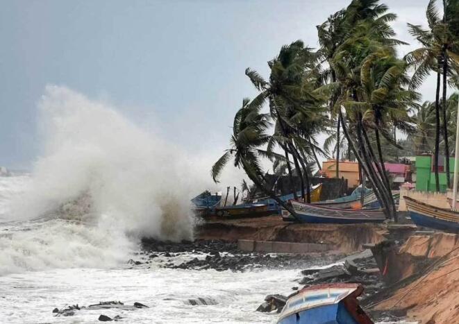 近300名石油工人失踪!飓风突袭,祸不单行,印度真的太惨了