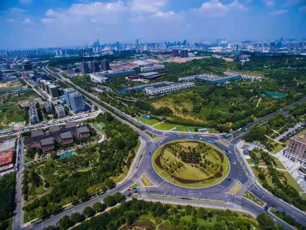 年轻创新 郊区新城