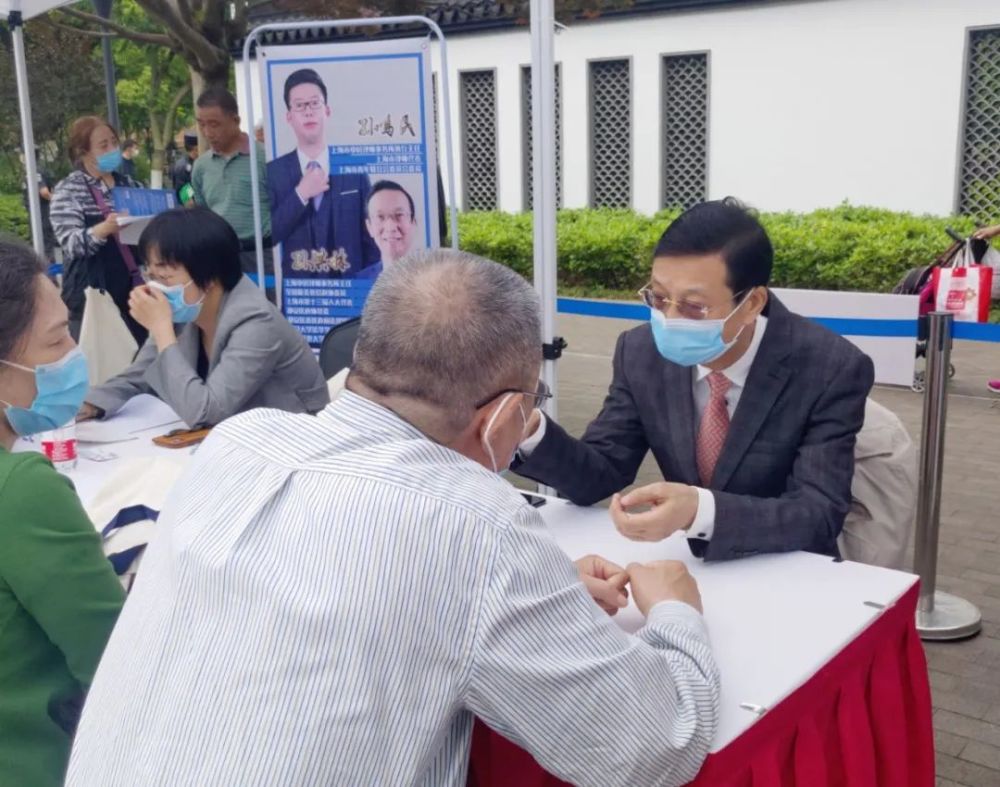 申房律所孫洪林律師和孫鳴民律師受邀參與法治天地頻道線下諮詢日活動