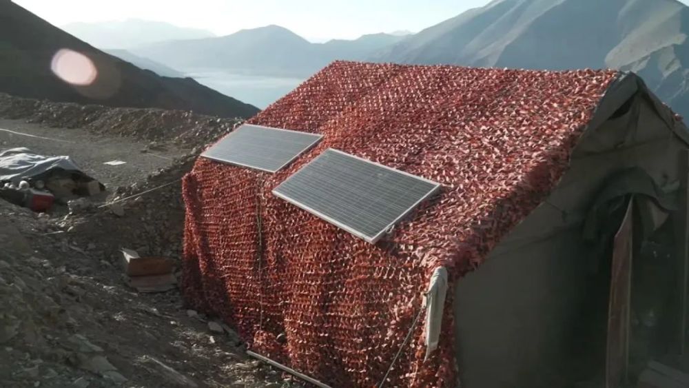 海拔5100米,走进斯潘古尔湖畔的阳光哨位_腾讯新闻