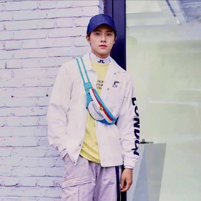 头像壁纸黄圣池如果你想知道怼老板的快乐的话我现在就带你研究