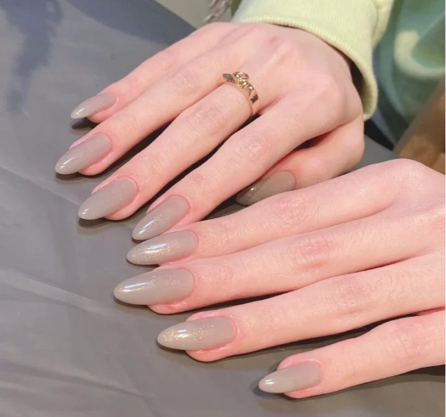 禁欲系美甲做完美的小仙女